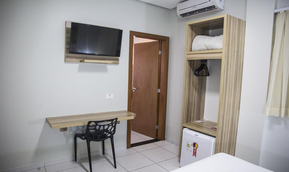 Hotel Baeza Goiatuba Camera foto